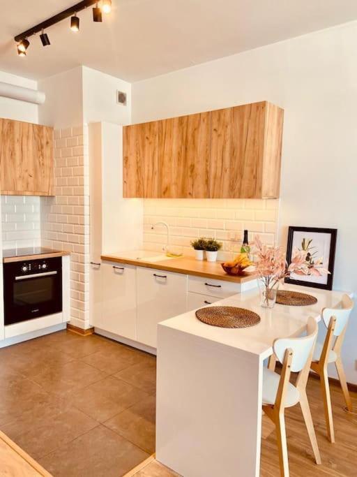 Spacious,Stylish And Comfortable 2 Room Apartment With Million Dollar View Warschau Exterior foto